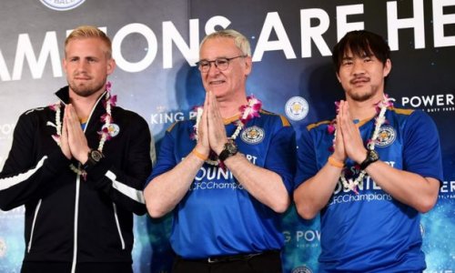 Leicester City arrive in Bangkok to heroes' welcome