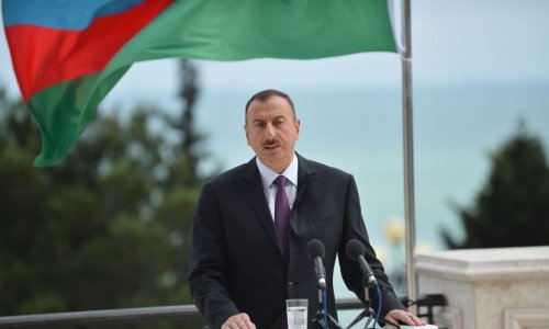 Prezident Azərbaycan Xalq Cümhuriyyətinin şərəfinə ucaldılmış abidəni ziyarət etdi