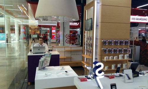 Azercell Customer Service now in Ganjlik Mall