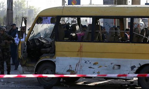 Взорван автобус с госслужащими - ВИДЕО