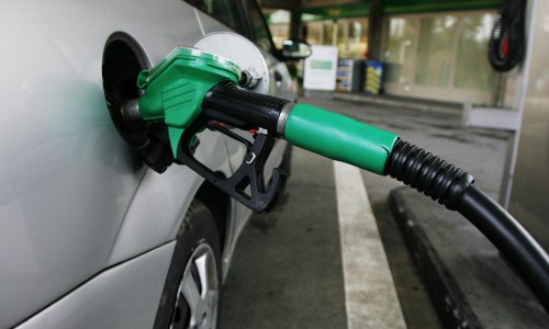 Azərbaycanda avtomobil benzini istehsalı 1,4% artıb