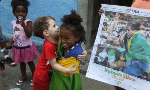 Brazil judo champ stirs hope in slum where she grew up