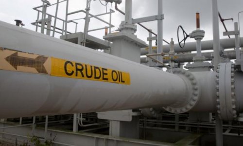Oil prices fall on U.S. crude inventory build