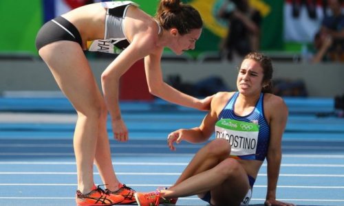 Rio Olympics 2016: US and NZ runners help each other