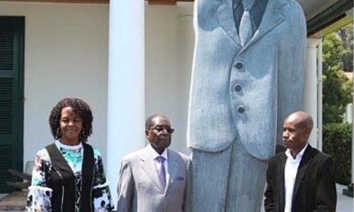 Zimbabve prezidenti özünə abidə açdı
