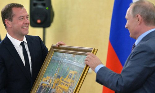 Putindən Medvedevə ad günü hədiyyəsi – VİDEO
