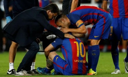 Lionel Messi: Barcelona striker ruled out for three weeks