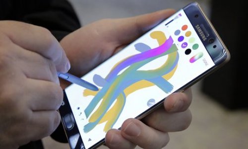 Samsung halts production of troubled Galaxy Note 7 phone
