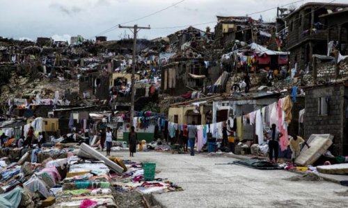 Hurricane Matthew toll in Haiti rises to 1,000, dead buried in mass graves