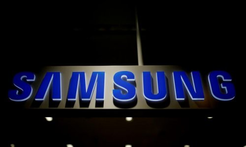 Samsung Electronics to consider split: Seoul Economic Daily