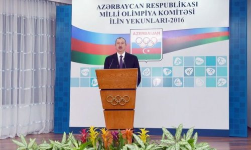 İlham Əliyev idmançılara mənzil bağışladı