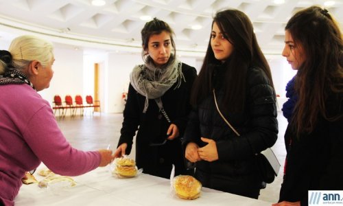 Yardıma ehtiyacı olan ailələr üçün Yeni il yarmarkası - FOTOLAR