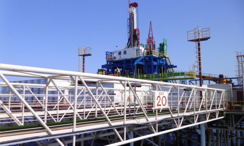 SOCAR commissions new well in Caspian Sea