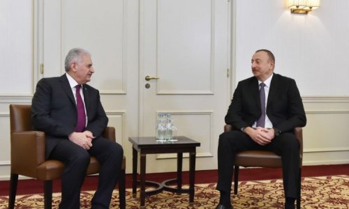 Azərbaycan prezidenti Türkiyənin baş naziri ilə görüşüb