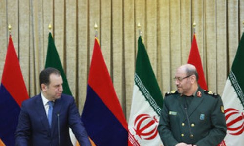 İran və Ermənistan müdafiə nazirləri  görüşüb