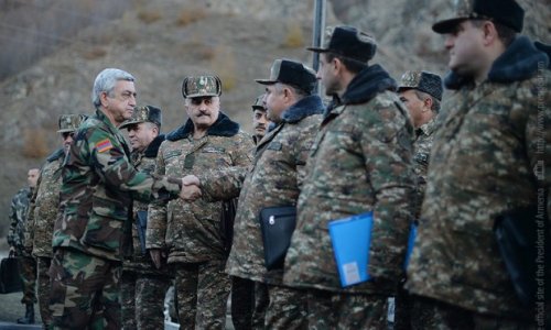 Sarkisyan ordu rəhbərliyini təcili topladı