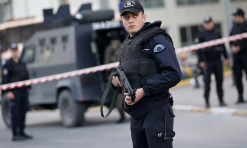 Türkiyə polisi kütləvi reydlərə başladı