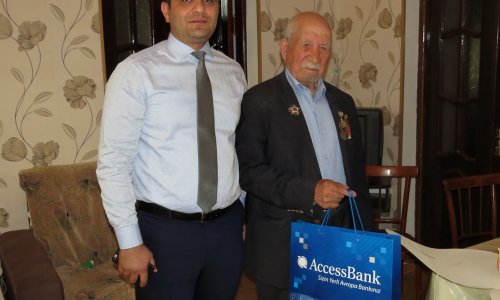 99 yaşlı AccessBank-lı