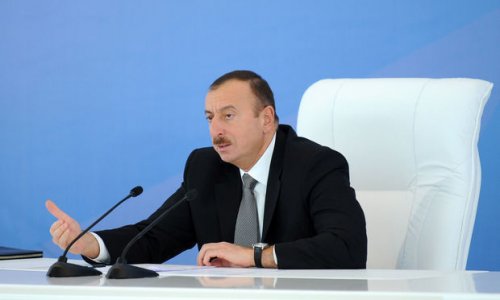 İlham Əliyev və Rumen Radev bəyanatlarla çıxış ediblər