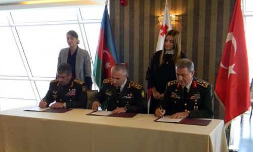 Ordu rəhbərləri Tbilisidə protokol imzaladılar