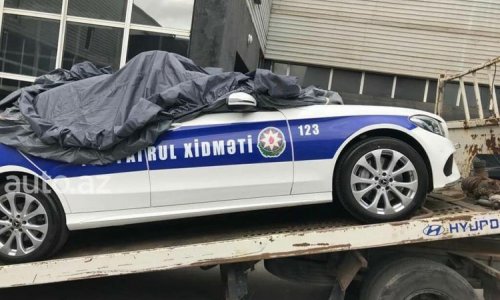 Azərbaycanda yol polisinə son model “Mercedes”lər verilib