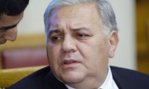 Oqtay Əsədov deputatlara irad tutdu