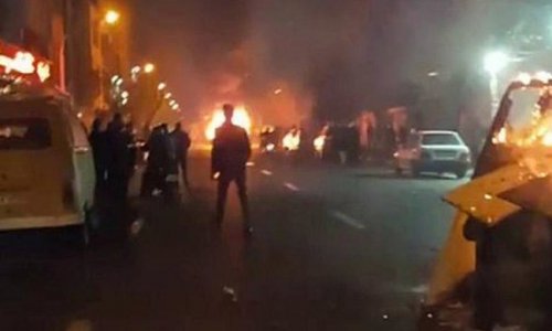İran ayaqda: Ordu Əhvaza yeridildi