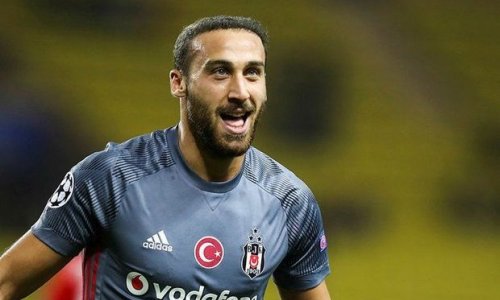 Cenk Tosun rekord qiymətə transfer olundu