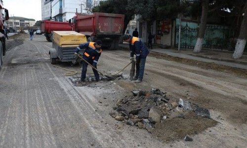 Məsud Davudoğlu küçəsi təmir olunur – VİDEO