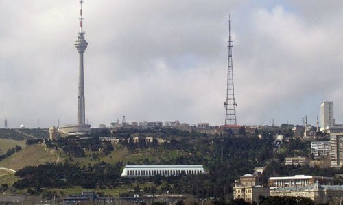 Teleqüllə yaxınlığında yeni çatlar yaranıb