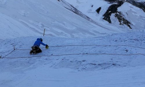 İtən alpinistlər “RECCO” cihazı ilə axtarılır - FOTOLAR