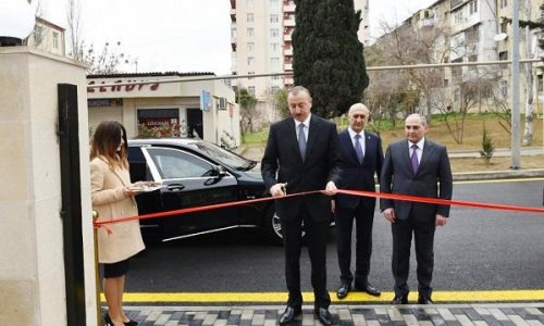 İlham Əliyev yeni binanın açılışında