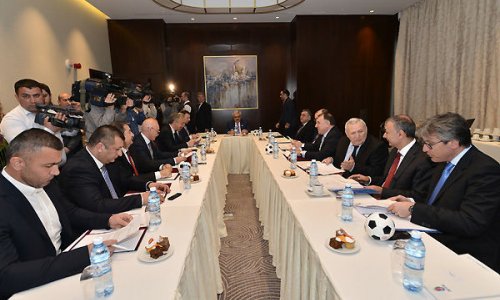 Futbol veteranlarına təqaüd ayrıldı