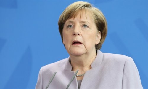 Merkel geri çəkildi: Hücum etməyəcəyik