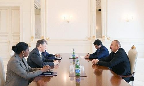 İlham Əliyev ABŞ rəsmisi ilə görüşdü