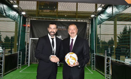 İlham Əliyev məşhur futbolçu ilə görüşüb - FOTO