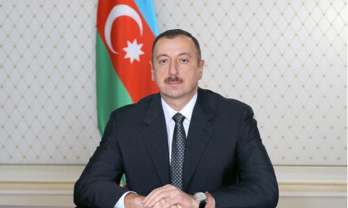 Ильхам Алиев поздравил пакистанского коллегу
