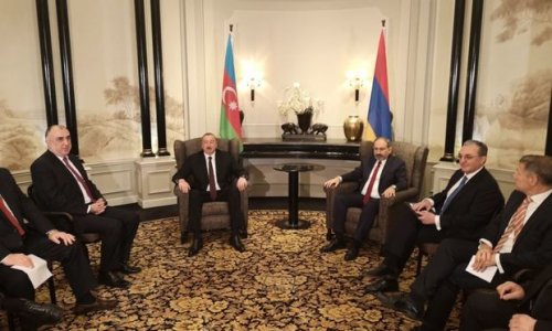 Azərbaycan Prezidenti ilə Ermənistan baş nazirinin görüşü başladı