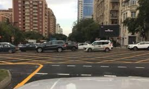 БТА установит «вафельные разметки» на 74 перекрестках в Баку