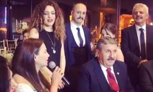 Qənirə Paşayeva Türkiyədə duet oxudu - VİDEO