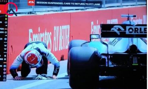 “Formula 1”də ilk qəza - Rassellin bolidi lyuka düşdü - FOTO