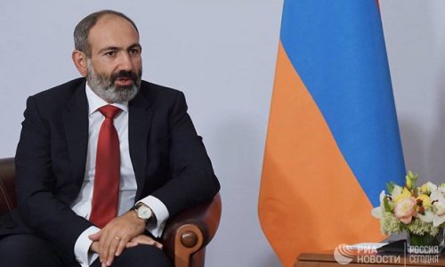 Paşinyanın siyasi şousu və Çarukyanla qarşıdurma Ermənistana nə vəd edir? — Siyasi analiz