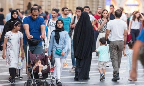 “Gör, nə günə qalmışıq ki, ərəblər ölkəmizdə xoruzlanırlar!” – Tanınmış yazıçı “Od püskürdü”