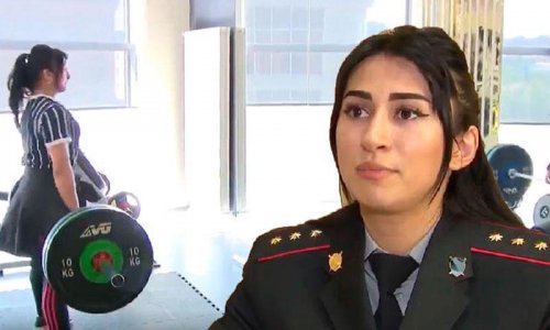 Azərbaycanlı polis qadın hər kəsi heyrətləndirdi - VİDEO