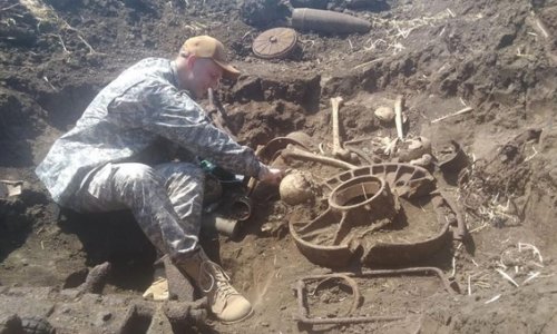 Sərhəddə şok: İçərisində ekipaj üzvlərinin meyiti olan tank tapıldı -  FOTO