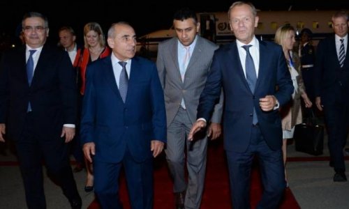 Президент Совета Европейского союза Дональд Туск прибыл в Азербайджан