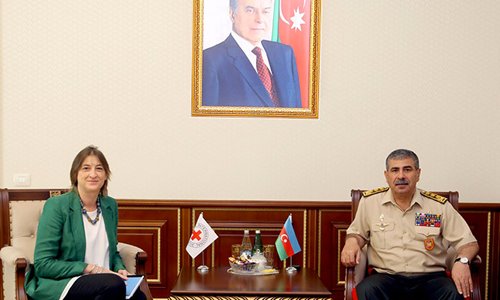 Министр обороны Азербайджана и глава МККК обсудили текущую ситуацию вокруг карабахского урегулирования