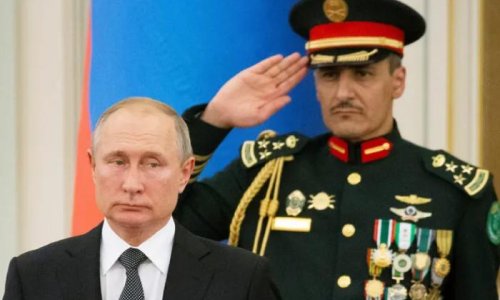 Putin Səudiyyə Ərəbistanında Rusiya himnini eşidib şok oldu - VİDEO