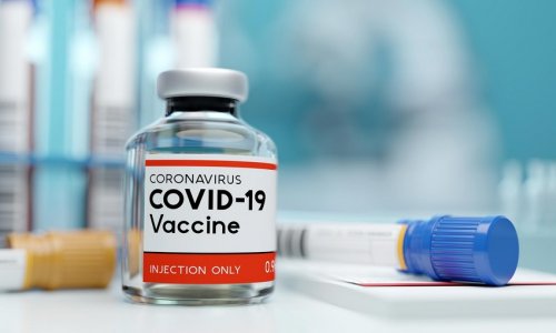 Стало известно, когда в ЕС появится первая вакцина от COVID-19