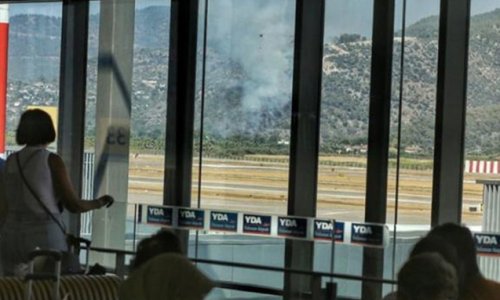 Türkiyədə hava limanı yaxınlığında yanğın başladı - Foto